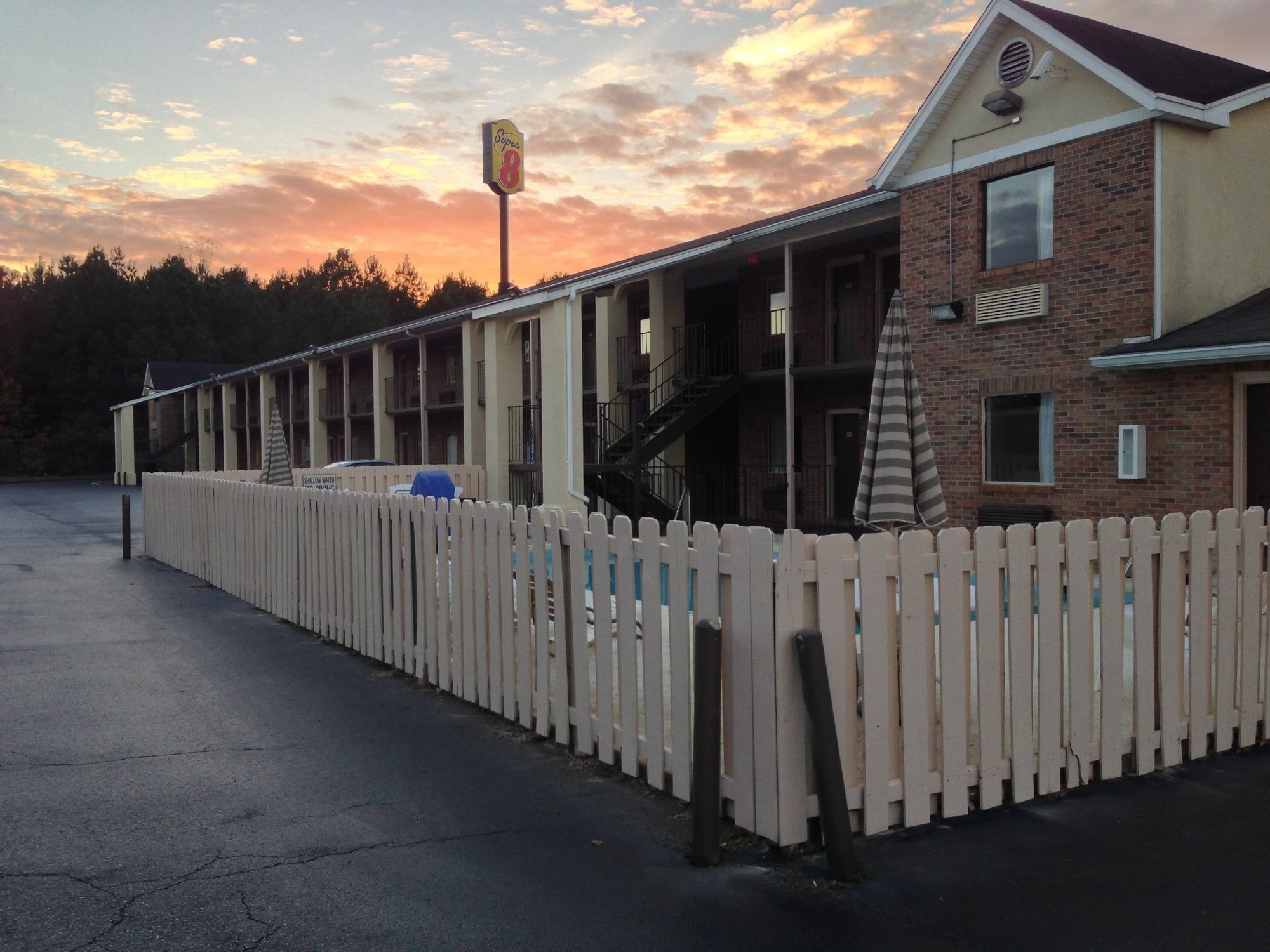 Super 8 Florence South Carolina Buitenkant foto